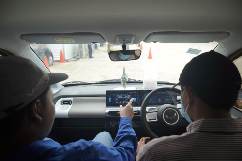Setel Kaca Spion Mobil untuk Pemula, Begini Lho Cara Gampangnya