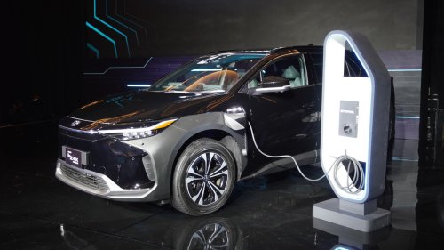 Nggak Impor Lagi! Komponen Baterai Mobil Bakal Dibikin Tangan Orang Indonesia