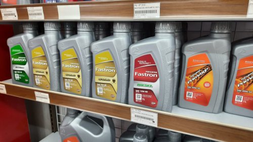 Hati-hati! Bahaya Oli KW untuk Mobil, Ini Dampaknya Pada Mesin