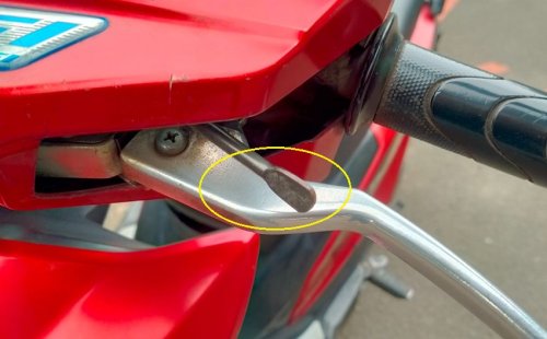 Begini Cara Mengakali Handle Rem dan Kopling Di Motor Bekas Yang Mulai Goyang