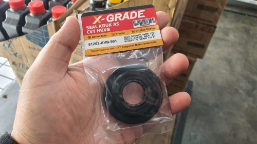 Ini Ciri-ciri Sil Pulley Depan Motor Matic Sudah Rembes Oli Mesin