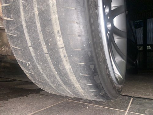 Tekanan Angin Berlebihan Bikin Keausan Ban Enggak Rata, Ini Faktanya