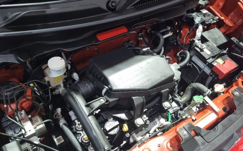 Suzuki , Cocok Jadi Pilihan Mobil Compact Irit BBM, Segini Harga Suzuki S-Presso April 2026
