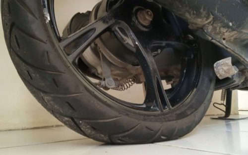 Gak Ada Paku Tapi Ban Motor Bekas Sering Tiba-tiba Kempis, Ini Dua Penyebabnya