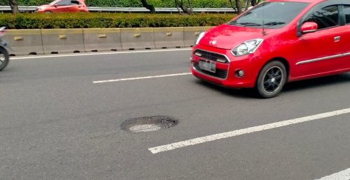 Awas Bahaya Mengintai, Ini Titik Jalan Berlubang di Jakarta dan Tangerang