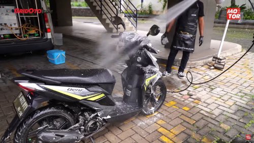 Niatnya Biar Bersih, Tapi Kebiasaan Cuci Motor Seperti Ini Malah Bisa Bikin Boncos