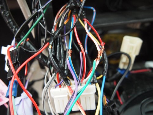 Penyebab Korsleting Kabel Audio Mobil, Jangan Sepelekan Hal Ini