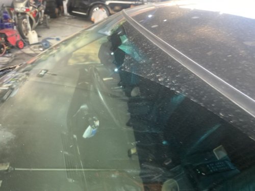 Awas, Cairan Pembersih Tidak Tepat Bisa Bikin Kaca Mobil Cepat Kusam