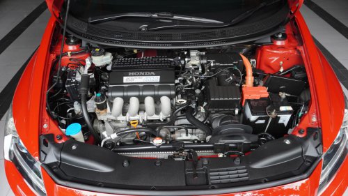 Ahli Buka Suara, Ini Alasan Aki Mobil Sekarang Tidak Seawet Aki Mobil Dulu