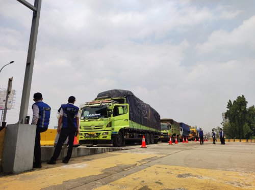 Dedi Mulyadi Bikin Pusing Pengemudi Kendaraan Ini, Tahun Depan Tegas Dilarang Masuk Jawa Barat