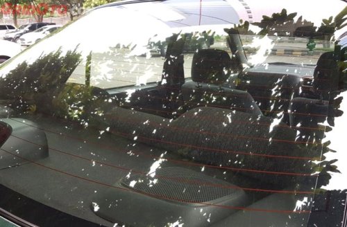 Garis-garis di Kaca Belakang Mobil Ternyata Punya Fungsi Ini