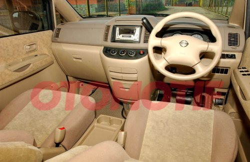 Nissan, Nissan Serena, Intip Harga Mobil Bekas Nissan Serena 2005 C24, Tipe HWS Murah Banget