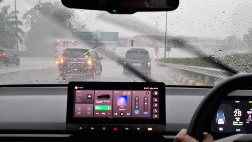 Pemilik Harus Tahu, Alasan Kaca Mobil Perlu Dibersihkan Secara Rutin