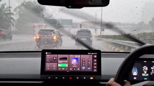 Musim Hujan, Begini Jadinya Kalau Karet Wiper Mobil Bekas Rusak Dipakai Terus
