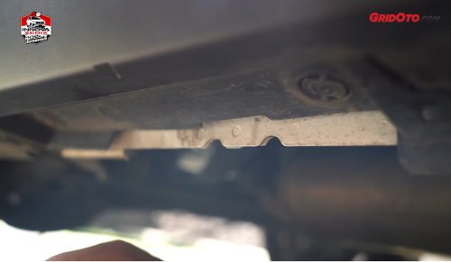 Posisi Dongkrak Mobil Harus Pas, Ini Efeknya Kalau Salah Posisi