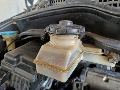 Sudah Tahu Belum, Ini Waktu Tepat Kuras Minyak Rem Mobil Bekas Agar Rem Tidak Blong