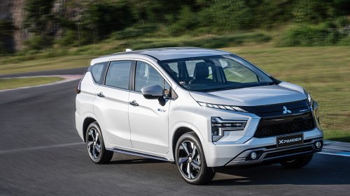 Bukan Impor, Mobil Hybrid Mitsubishi Bakal Produksi Lokal