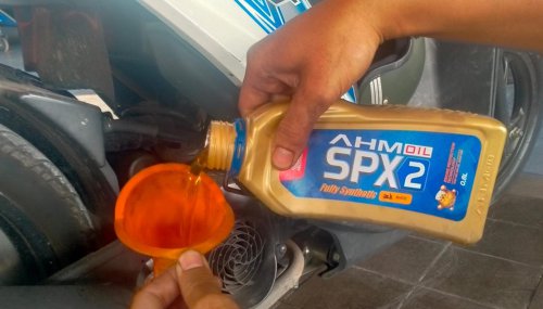 Awas Pakai Oli Mesin Yamaha di Motor Honda Bisa Menggugurkan Garansi