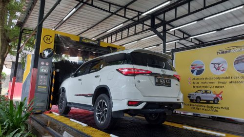 Kerap Dibiarkan Kotor, Malas Cuci Kolong Mobil Berdampak Seperti ini