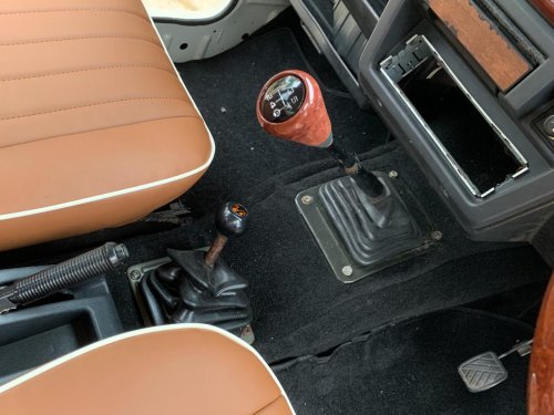 Minat Beli Mobil Transmisi Manual? Cek Dulu dengan Cara Ini!