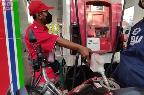 Ini Efek Samping Motor Bekas Keseringan Isi Bensin Sampai Luber-luber