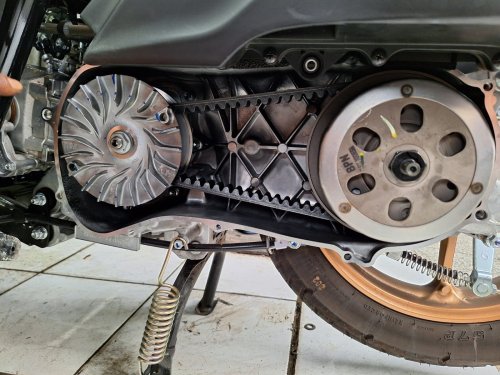 Inilah Efek Samping Ganti Per Sentrifugal CVT Motor Matic Lebih Keras