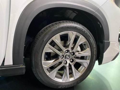 Harga Ban Innova Zenix Mulai Rp 700 Ribuan, Dapat Bonus Balancing, Pentil dan Nitrogen