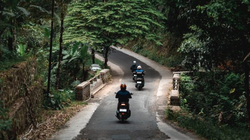 Bisa Bantu Ngerem! Ini Cara Pakai Y-Shift NMAX dan Aerox Turbo di Pegunungan