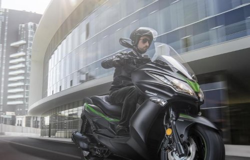 Kawasaki, Diam-diam Kawasaki Sedang Siapkan Skutik Bongsor Bermesin Hybrid