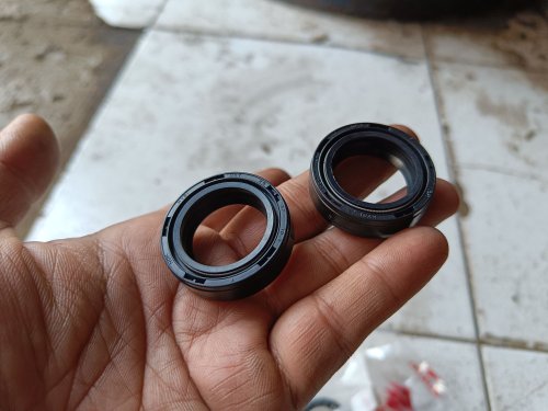Dua Penyebab Sil Sokbreker Motor Bekas yang Baru Diganti Bocor Lagi