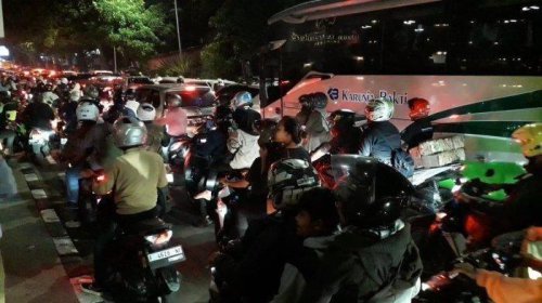 Nurut Sama Petugas, Piknik Nataru ke Puncak Bogor Naik Motor Bakal Dialihkan Lewat Jalur Ini