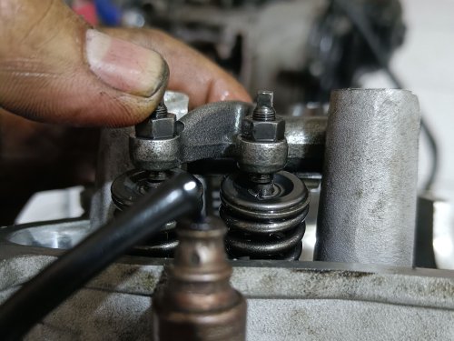 Gak Hanya Berisik, Ini Efek Samping Membiarkan Celah Klep Motor Bekas Terlalu Renggang