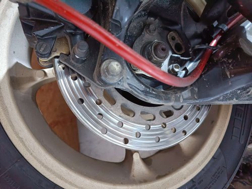 Bahaya Banget! Ini Efek Membiarkan Cakram Motor yang Mulai Tipis