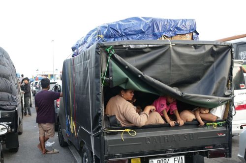 Angkut Penumpang Pakai Mobil Pikap Kesalahan Fatal, Aturannya Jelas Ada di Sini