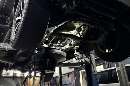 Ini Alasan Kenapa Isi Oli Mesin Mobil Bekas Jangan Terlalu Penuh