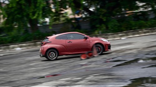 Manuver Mobil Enggak Stabil? Pastikan Komponen Ini Enggak Rusak