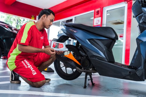 Yamaha, Honda, Ini Efeknya Pakai Oli Mesin Untuk Motor Yamaha di Motor Honda
