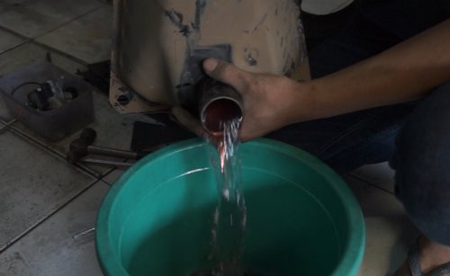 Ini Lho Manfaat  Kuras Tangki Motor Bekas Injeksi Secara Berkala