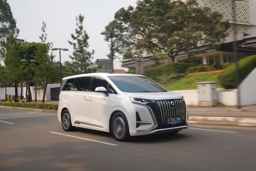 Pertama Kali Penjualan Denza D9 Kalah Dibanding Alphard dan Vellfire di September, Ini Datanya