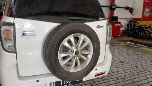 Ternyata ini Pentingnya Bersihkan Ban Serep Mobil Secara Berkala