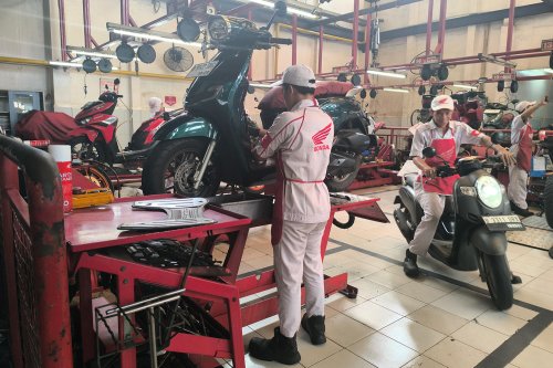 Mohon Maaf, Harga Oli dan Suku Cadang Motor Honda Terpaksa Dimahalkan 10 Persen