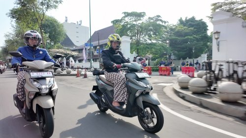 Yamaha, Jangan Salah Pilih, Ini Bedanya Yamaha Gear Ultima Hybrid Tipe Standar dan S Version