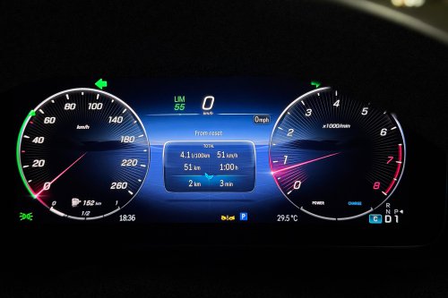 Mercedes-Benz, Liburan Pakai Mercedes-Benz C200, Sekali Full Tank Bisa Lintas Pulau