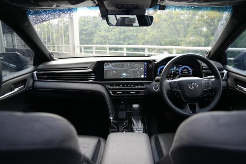 Toyota, Toyota Camry, Revolusioner, Toyota Camry HEV Sabet The Best Large Sedan GridOto Award 2025