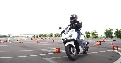 Belum Banyak yang Tahu, Ini 6 Efek Negatif Ganti Ban Motor Terlalu Lebar