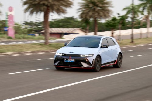 Punya Tenaga Buas, Ini Dia Lima Mobil Listrik Terkencang Di Indonesia
