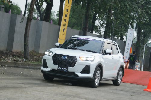 Daihatsu Rocky, Daihatsu, Tiga Fitur Ini Bisa Bikin Kamu Kesengsem Dengan Daihatsu Rocky Hybrid