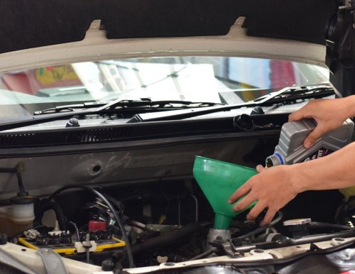 Tiga Komponen Ini Bisa Rusak Parah Dampak Malas Ganti Oli Mesin Mobil Bekas