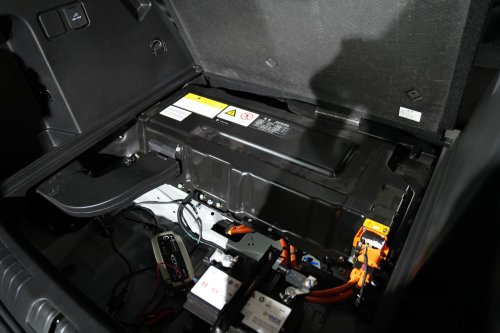 Tips Agar Baterai Mobil Listrik Tahan Lama, Lakukan Hal Simpel Ini