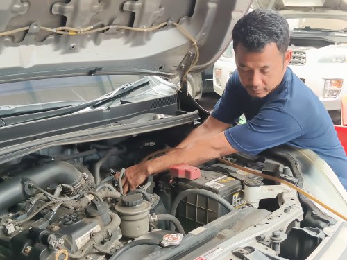 Mobil Terasa Brebet di Kecepatan Rendah? Bagian Ini yang Perlu Diek